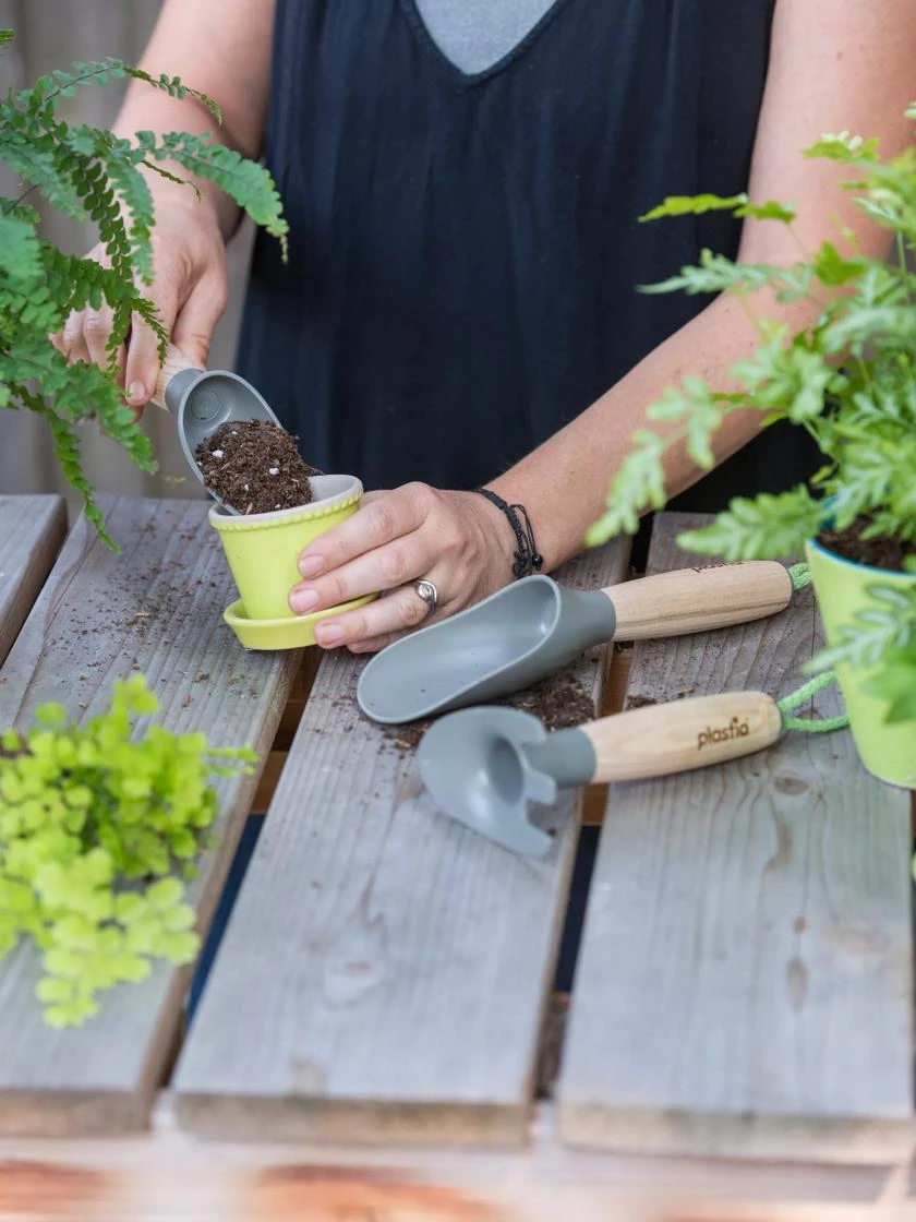 Garden Scoop And Tool Set - Image 2